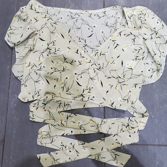 Cross-over top - Picture 2 of 2